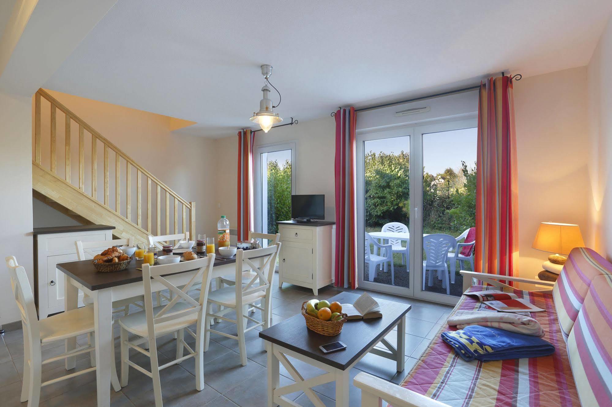 Residence Nemea Les Roches แซ็ง-โปล-เดอ-ลีอง ภายนอก รูปภาพ