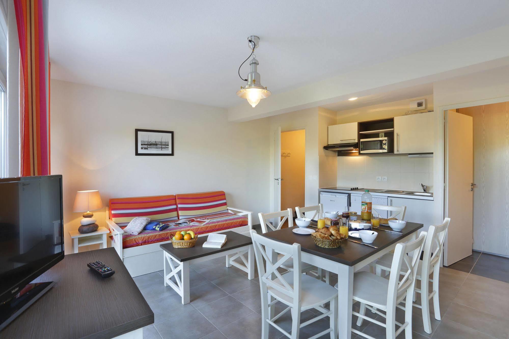 Residence Nemea Les Roches แซ็ง-โปล-เดอ-ลีอง ภายนอก รูปภาพ